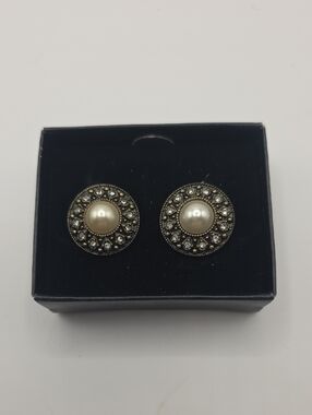Avon Vintage-Inspired Pearl and Crystal Round Stud Earrings - Ivory